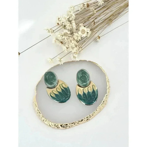 Vintage Enamel / Drip Glaze Retro Green & Yellow Oval Dangle Earrings - Picture 6 of 6